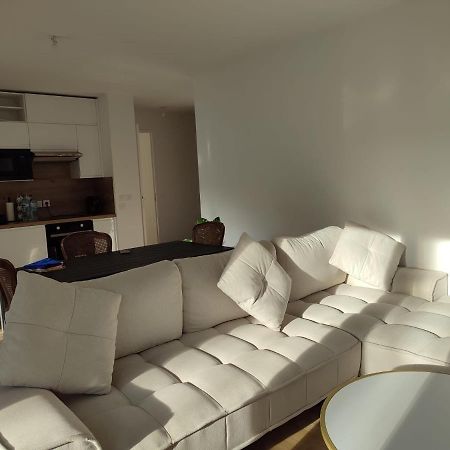 Chambre Privee Dans Un Nouvel Appartement Partage Pres De Paris Avec Parking Gratuit Chevilly-Larue Esterno foto