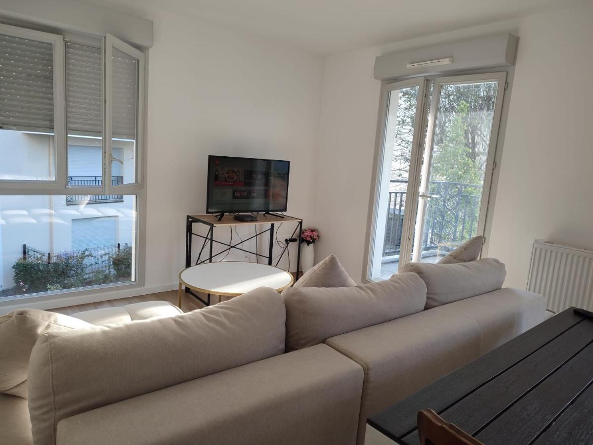 Chambre Privee Dans Un Nouvel Appartement Partage Pres De Paris Avec Parking Gratuit Chevilly-Larue Esterno foto