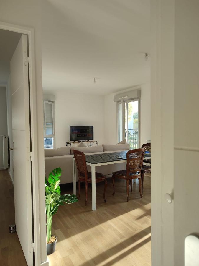 Chambre Privee Dans Un Nouvel Appartement Partage Pres De Paris Avec Parking Gratuit Chevilly-Larue Esterno foto